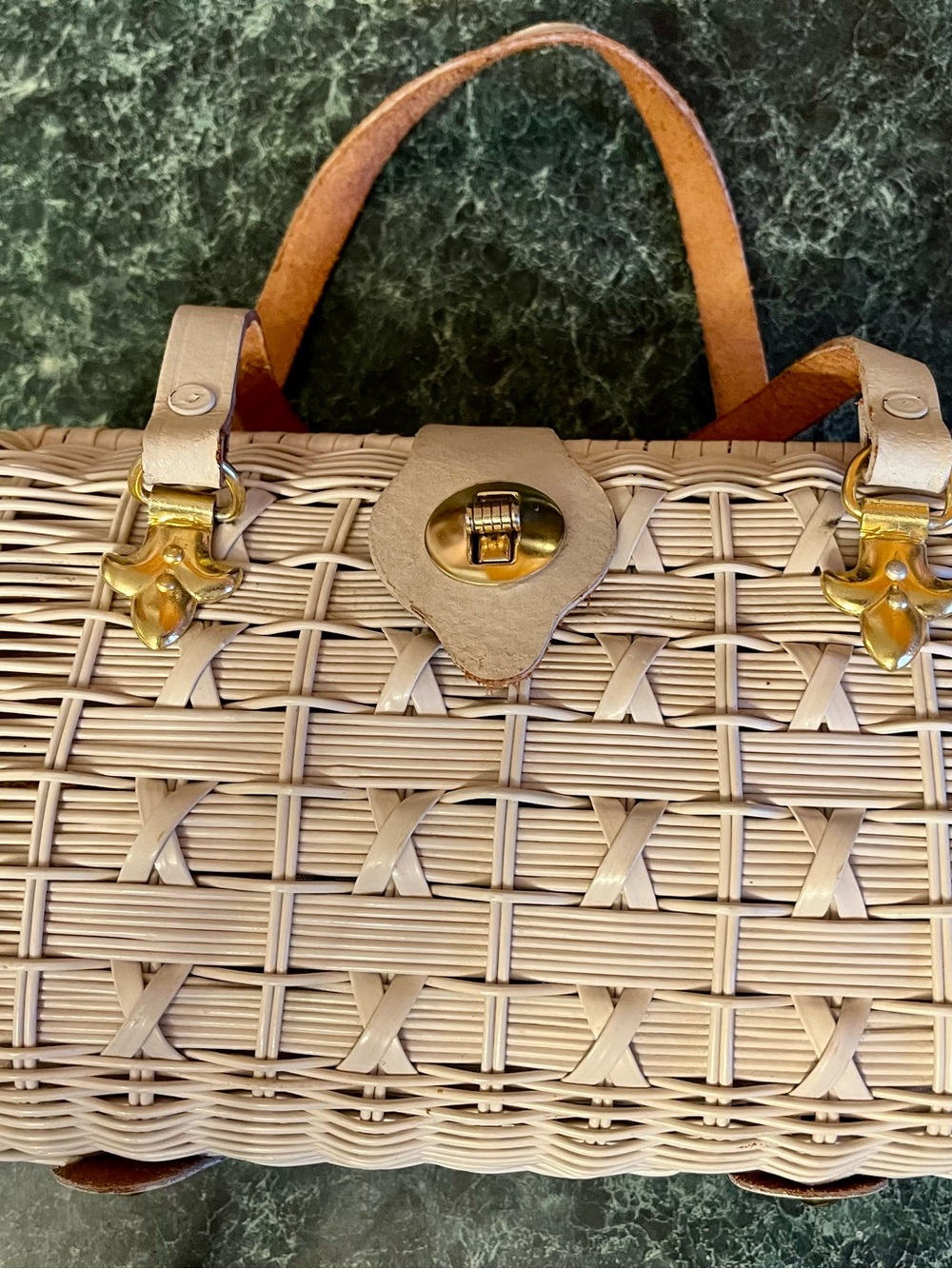 VTG White Wicker Purse Leather Handle Made In Hong Kong Art Deco 60s Turn Lock